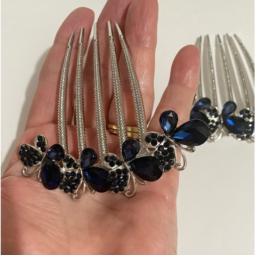 **** Precious Butterfly 🦋***Blue Stone Combs & Beautiful pair of Earrings.
